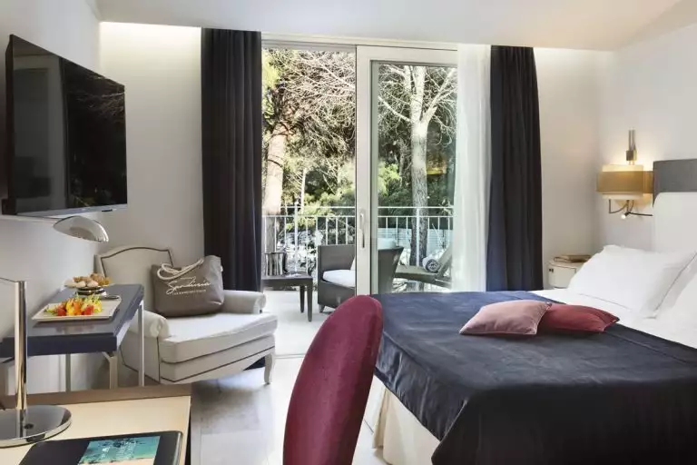 hotel is arenas resort narbolia sardegna camera comfort